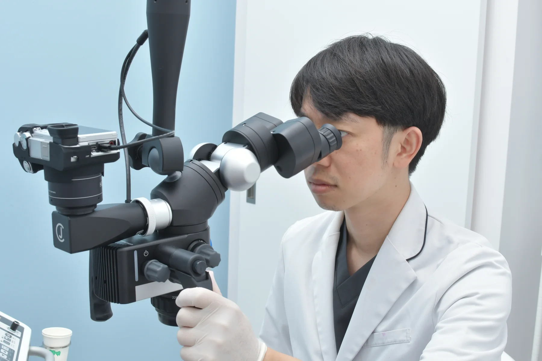 豊洲で削らない保存治療を行う歯科医師
